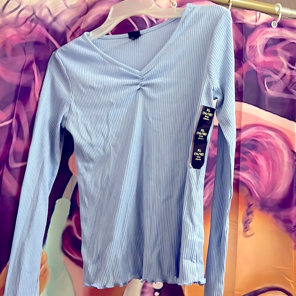 Blue long sleeve 14/16 tee for girls. Perfect with jeans. - Picture 1 of 1